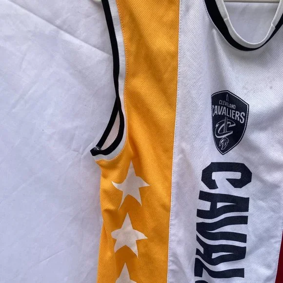 Throwback NBA Licensed Cleveland Cavaliers Jersey Size MEDIUM - Picture 2 of 8